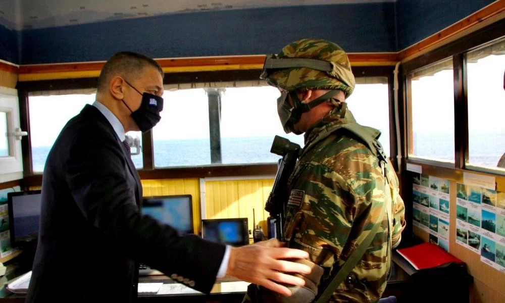 Τούρκοι: ''Παράνομη η επίσκεψη Στεφανή στη Λέσβο-Πάρτε τον στρατό σας!